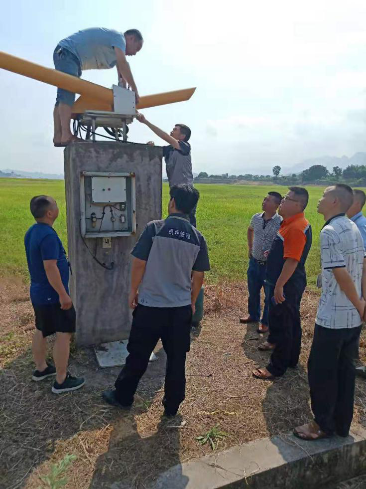 確保旅客順暢出行，機(jī)場(chǎng)一線職工高溫堅(jiān)守！